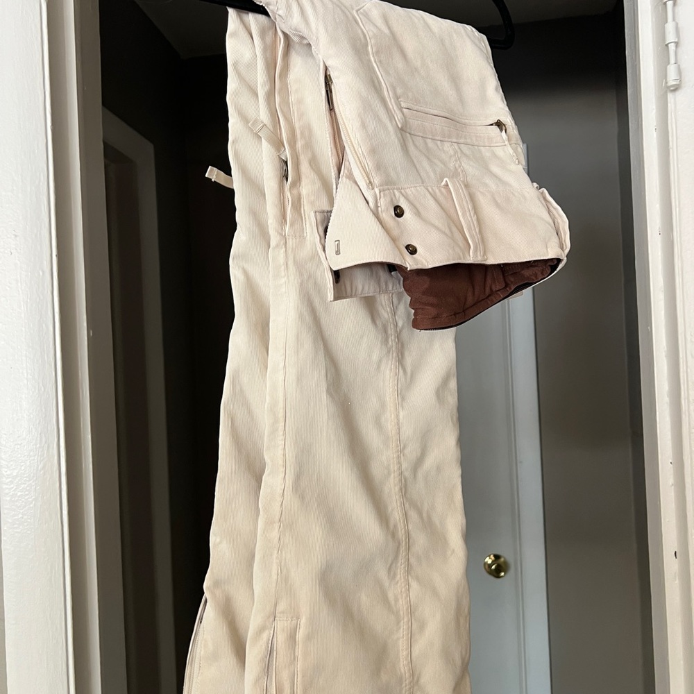 Burton Cream Snowboarding Boot Cut Pants